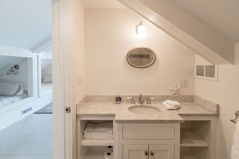 Rental Image 26