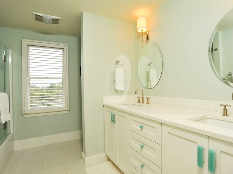 Rental Image 16