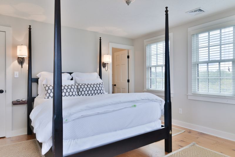 Rental Image 13