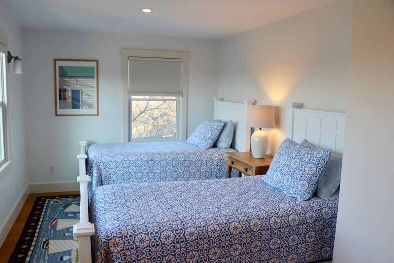 Rental Image 16