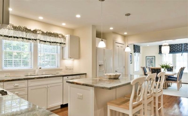 Rental Image 2