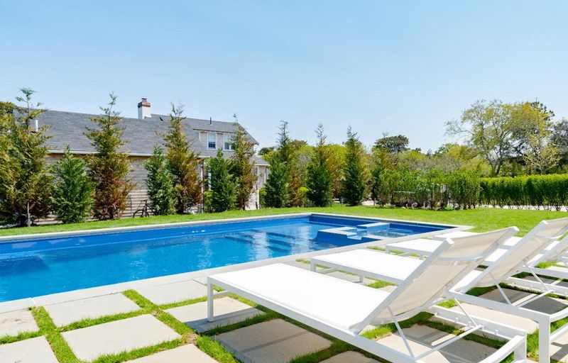 Rental Image 20