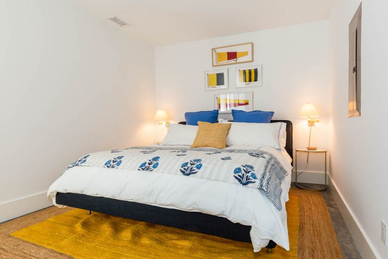 Rental Image 17