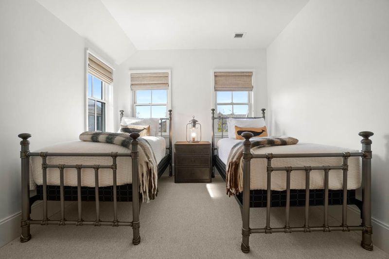 Rental Image 14