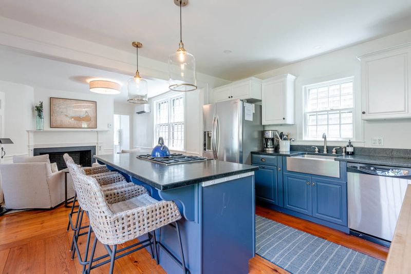 Rental Image 10