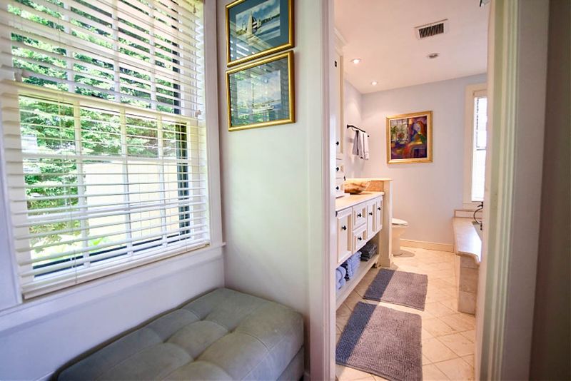 Rental Image 14