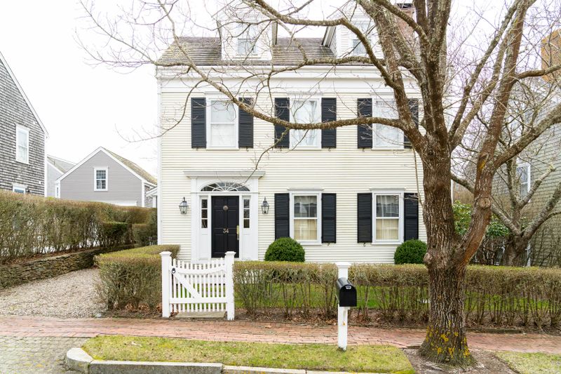 34 Woodbury Lane Image