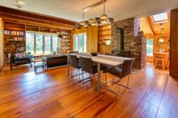 Rental Image 8