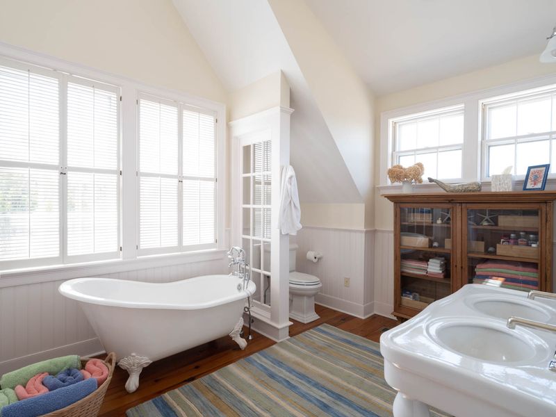 Rental Image 26