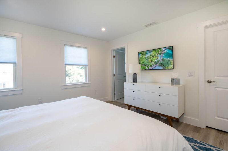 Rental Image 20