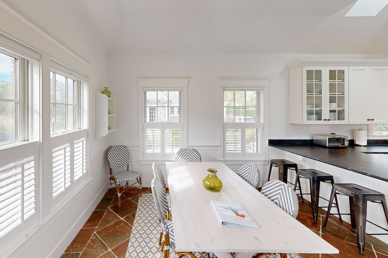 Rental Image 17
