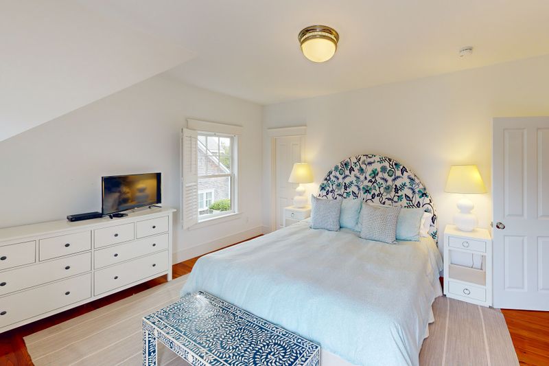 Rental Image 18