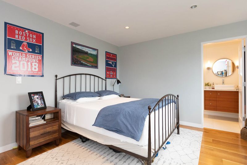 Rental Image 18