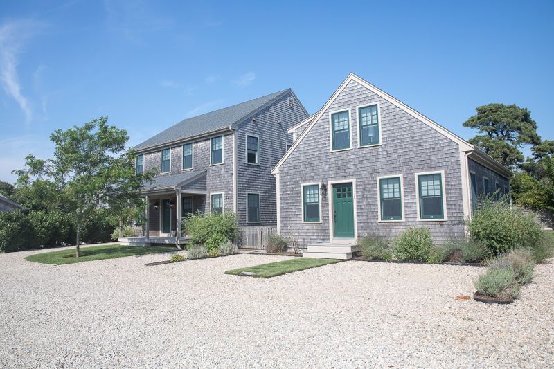 1 Nautilus Lane Main House & Cottage Image