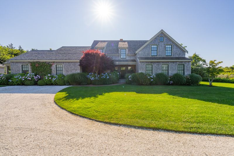 14 Mayhew Lane Image