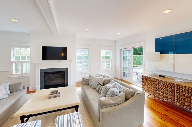 Rental Image 10