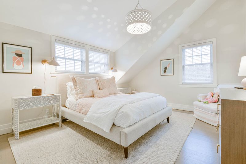 Rental Image 13