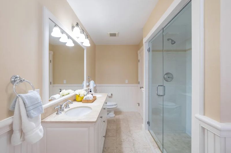 Rental Image 16